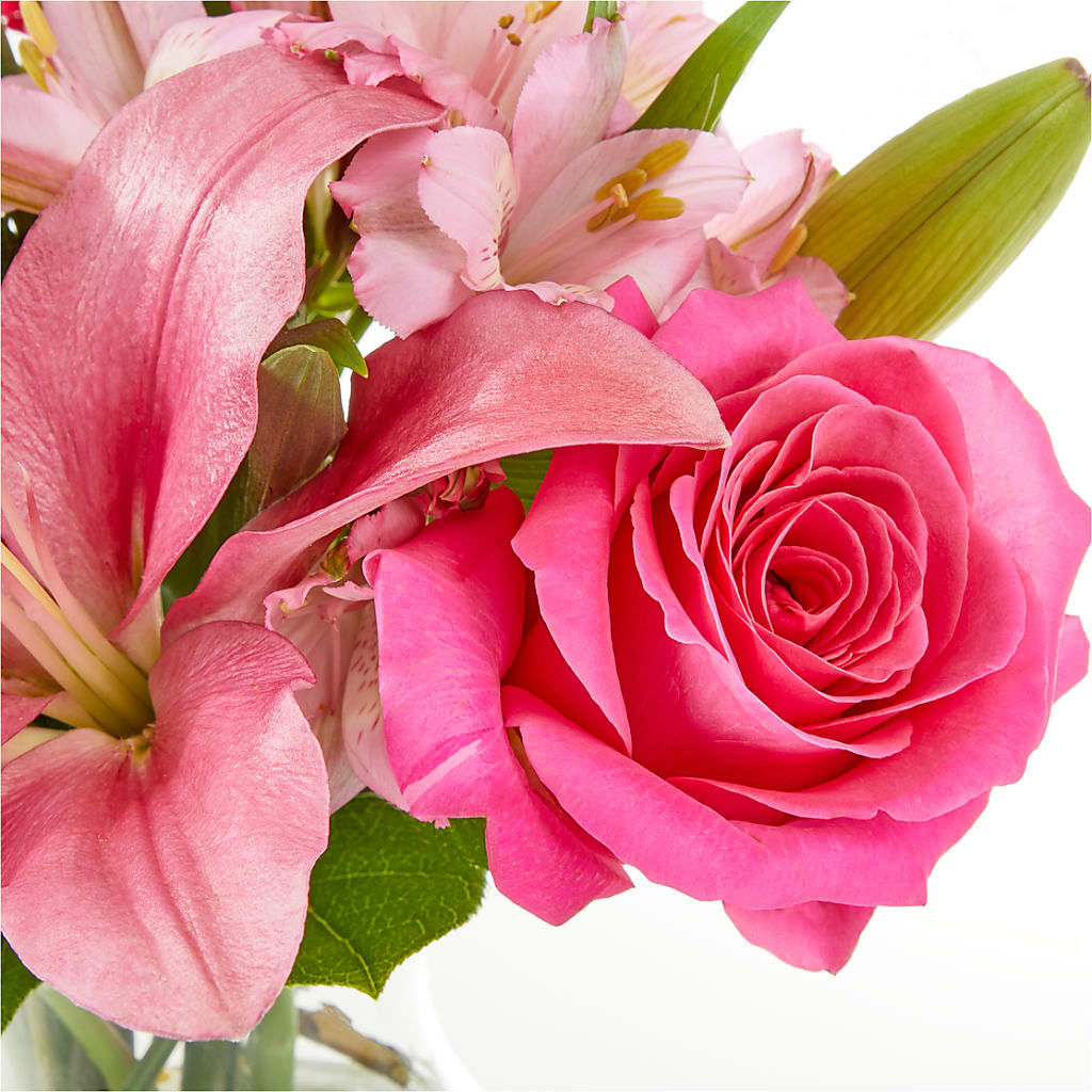 Lots of Love Bouquet –  Salem Floral Llc, West Salem WI